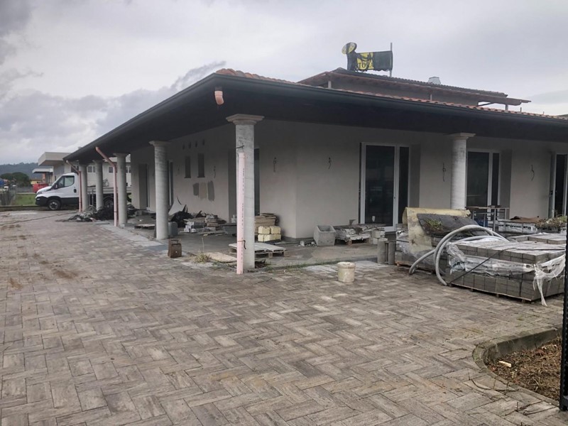 Immobile commerciale in Vendita a Castelfranco di Sotto, 850'000€, 1000 m²