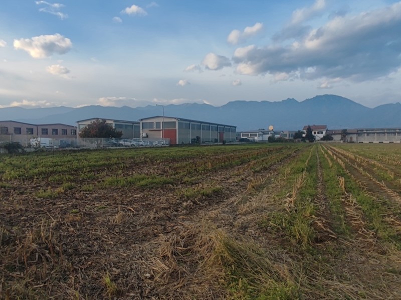 Terreno edificabile in Vendita a Roletto, 139'000€, 5700 m²