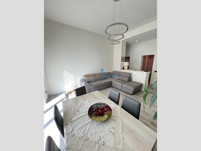 Appartamento in Vendita a Carrara, zona Marina Di Carrara, 300'000€, 105 m²