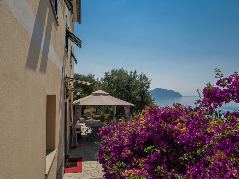 Villa in Vendita a Genova, zona Nervi, 875'000€, 290 m²