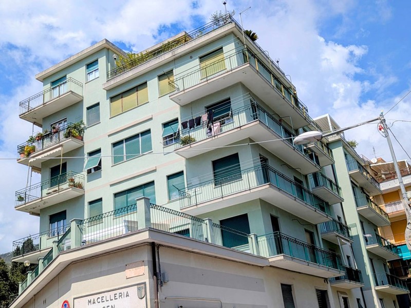 Trilocale in Affitto a Arenzano, zona Centro/Lungomare, 95 m²