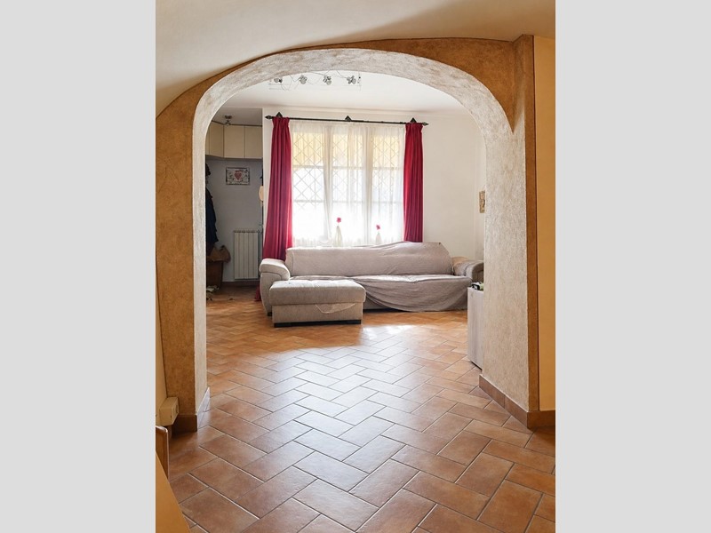 Quadrilocale in Vendita a Peccioli, zona Fabbrica, 89'000&euro;, 75 m²