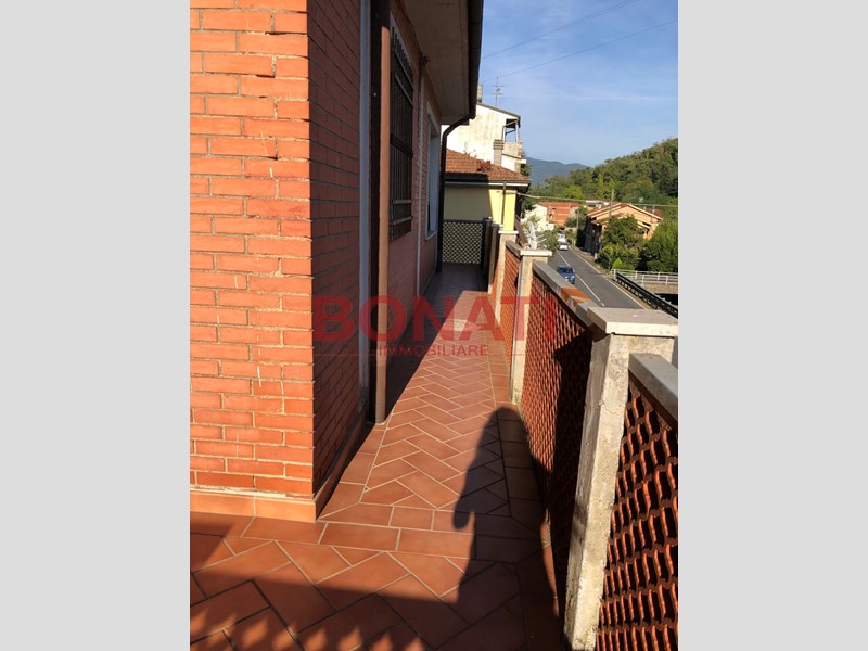 Quadrilocale in Vendita a Vezzano Ligure, 95'000€, 90 m², arredato, con Box