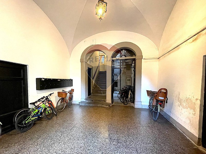 Appartamento in Vendita a Lucca, zona Centro storico, 348'000€, 130 m²