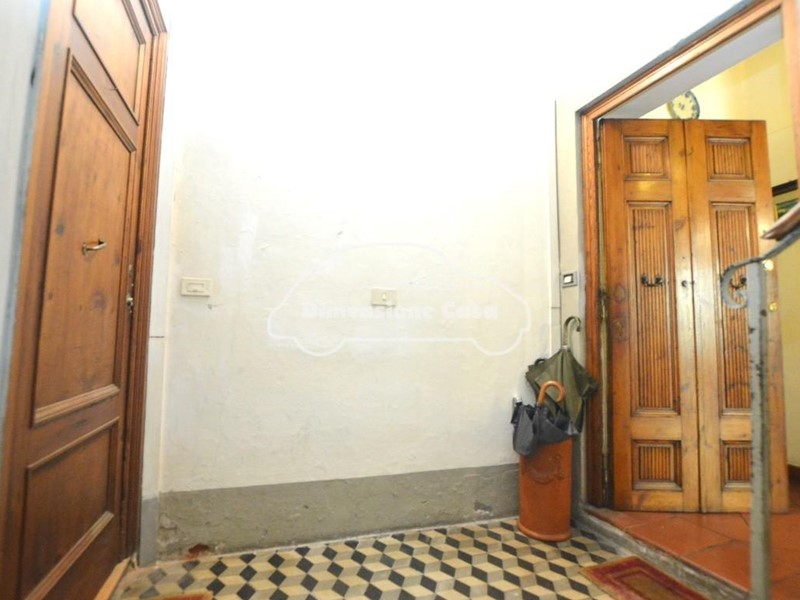 Appartamento in Vendita a Lucca, 420'000€, 158 m²