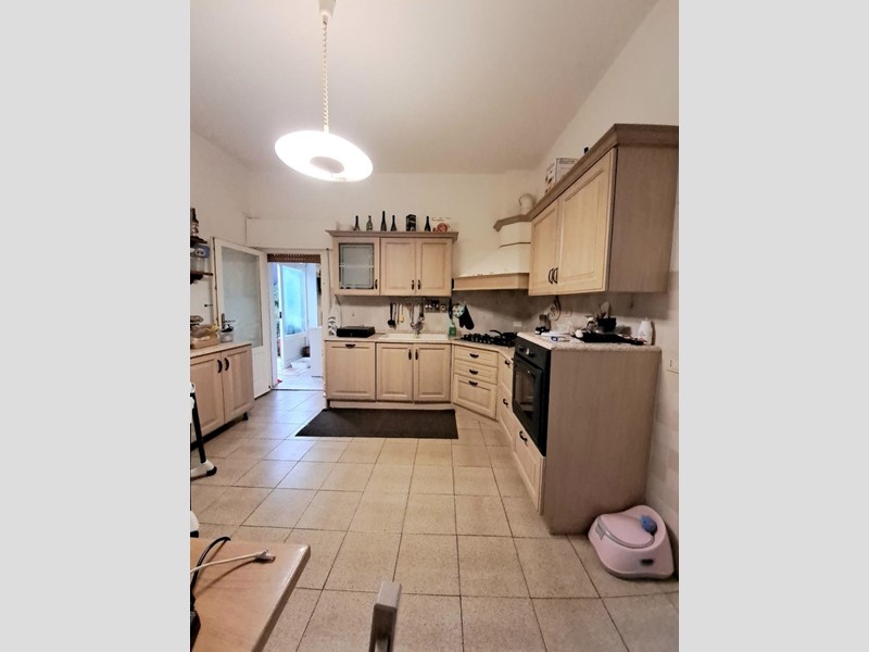 Quadrilocale in Vendita a Massarosa, 150'000€, 100 m²