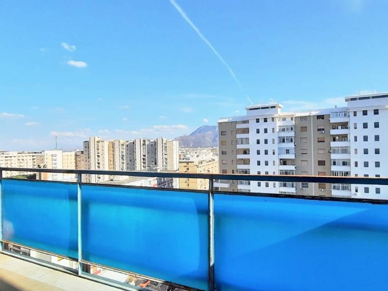 Appartamento in Vendita a Palermo, 275'000€, 145 m²