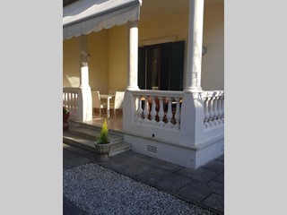 Casa Semi Indipendente in Affitto a Camaiore, zona Lido di Camaiore, 110 m², arredato