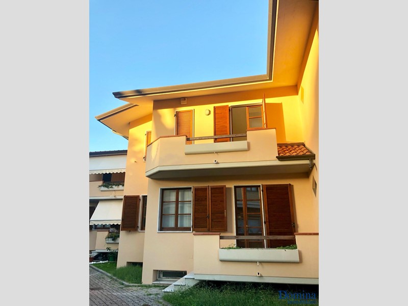 Casa Indipendente in Vendita a Massa, zona Marina di Massa, 330'000€, 105 m², arredato