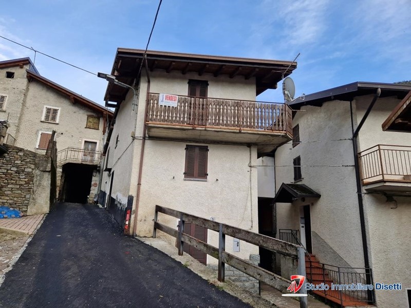 Casa Semi Indipendente in Vendita a Saviore dell'Adamello, 55'000€, 88 m²