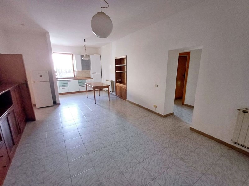 Appartamento in Vendita a Ceprano, 79'000€, 90 m²