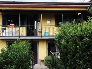 Villa bifamiliare in Vendita a Calice al Cornoviglio, 110'000€, 