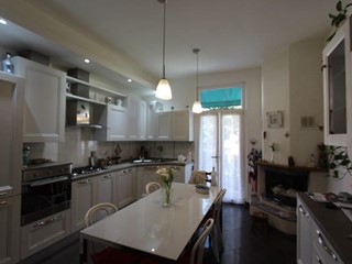 Casa Semi Indipendente in Vendita a La Spezia, 320'000&euro;, 90 m²