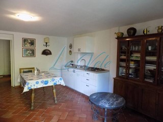 Bilocale in Affitto a Massa, 1'000€, 55 m², arredato