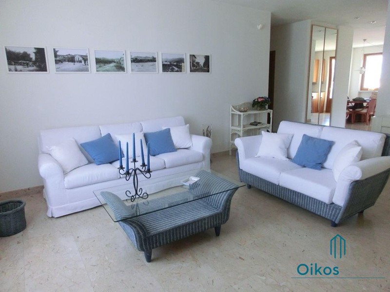 Appartamento in Affitto a Forte dei Marmi, 160 m², arredato