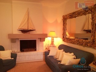 Villa bifamiliare in Affitto a Forte dei Marmi, 35'000€, 230 m², arredato