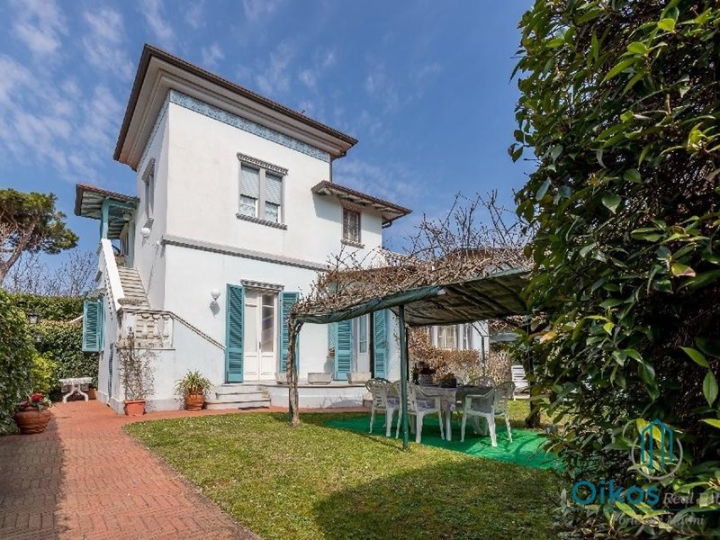 Appartamento in Affitto a Forte dei Marmi, 16'000€, 60 m², arredato