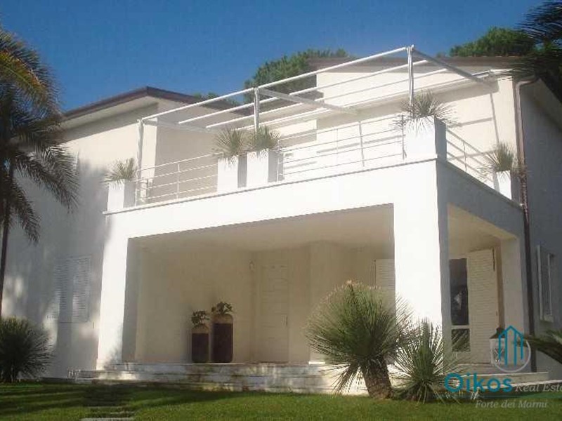 Villa in Vendita a Forte dei Marmi, 7'000'000€, 605 m², arredato