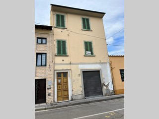 Casa Indipendente in Vendita a Santa Croce sull'Arno, 105'000€, 140 m²