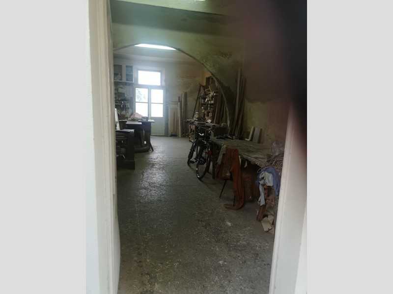 Laboratorio in Vendita a Pontedera, 40'000€, 73 m²