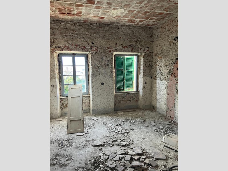 Appartamento in Vendita a Massa, 140'000€, 110 m²