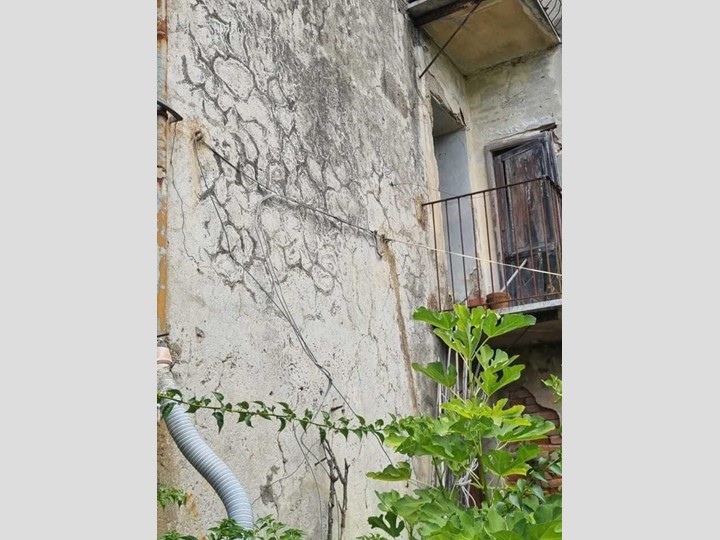 Casa Indipendente in Vendita a Massa, 180'000€, 201 m²