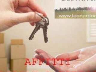 Ufficio in Affitto a Empoli, 550 m²