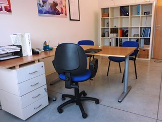 Ufficio in Affitto a Empoli, zona Osteria Bianca, 500&euro;, 25 m²