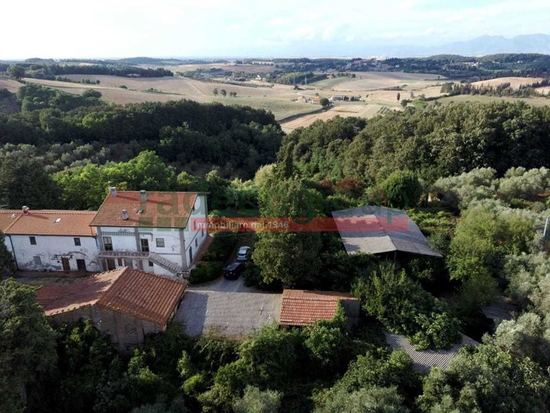 Casa Indipendente in Vendita a Collesalvetti, zona Parrana San Martino, 680'000&euro;, 650 m²