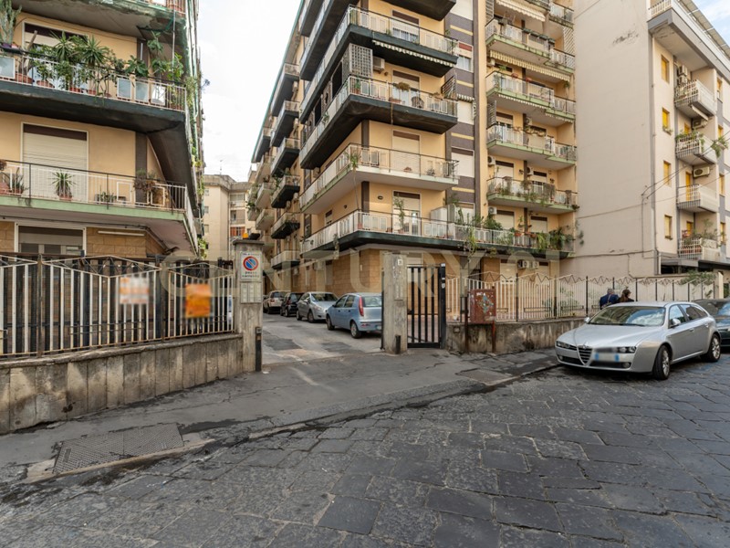 Appartamento in Vendita a Catania, 198'000€, 157 m²