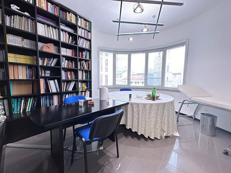 Appartamento in Vendita a Savona, zona Centro, 378'000€, 150 m²