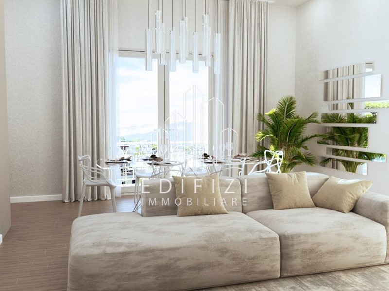 Appartamento in Vendita a Massa, zona Ronchi, 380'000€, 80 m²