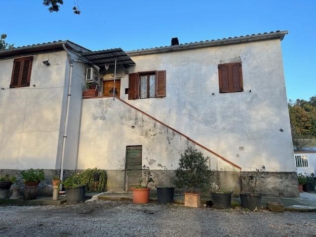 Appartamento in Vendita a Montecatini Val di Cecina, zona Sassa, 500'000€, 85 m²