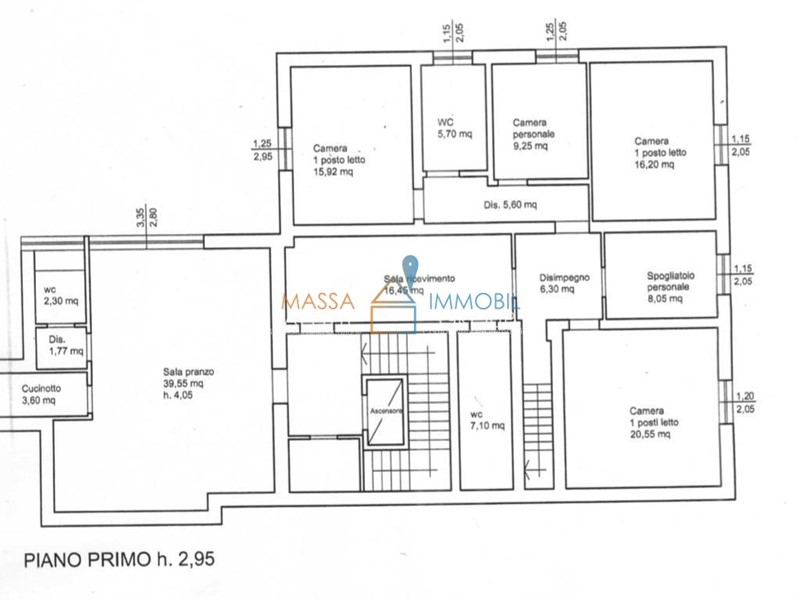 Ufficio in Affitto a Massa, 4'000€, 340 m²