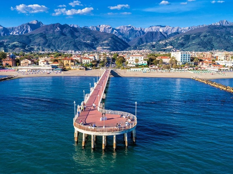 Casa Semi Indipendente in Vendita a Massa, zona Marina Di Massa, 335'000€, 120 m²