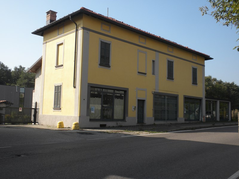 Attività commerciale in Vendita a Olgiate Comasco, zona periferia, 830'000€, 500 m²
