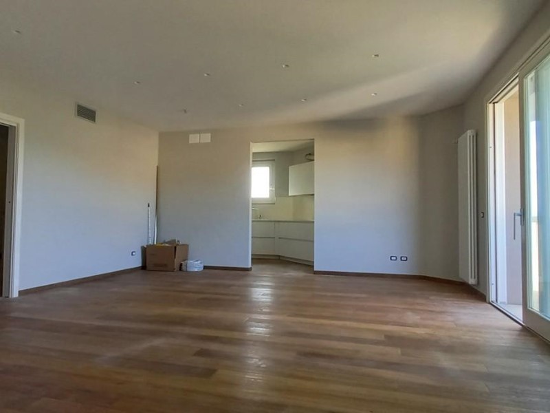 Appartamento in Vendita a Castelfiorentino, 320'000€, 100 m², arredato, con Box