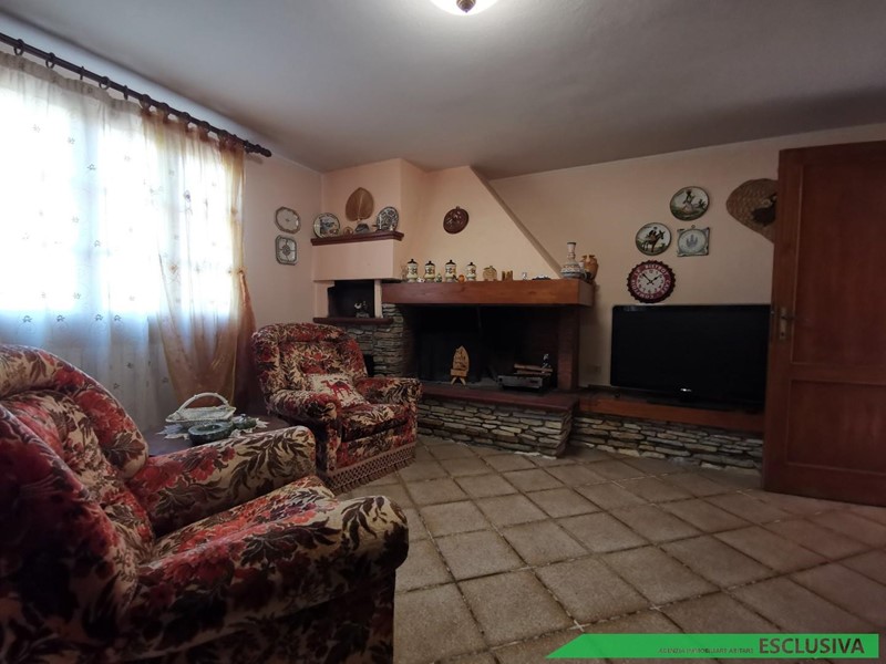 Casa Indipendente in Vendita a Fucecchio, 250'000€, 220 m², arredato, con Box