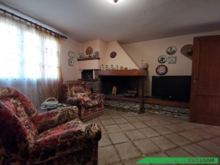 Casa Indipendente in Vendita a Fucecchio, 250'000€, 220 m², arredato, con Box