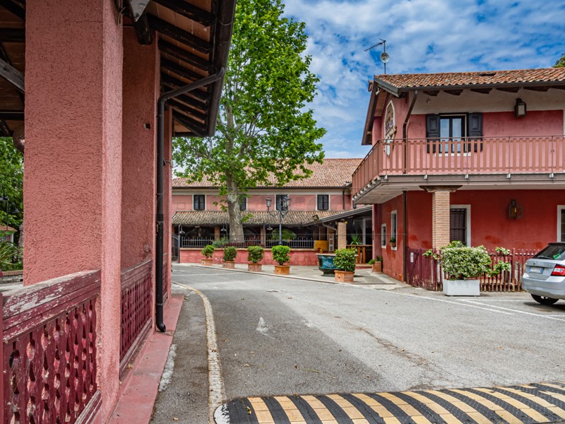 Immobile commerciale in Vendita a Fiumicello Villa Vicentina, 650'000€, 747 m², arredato