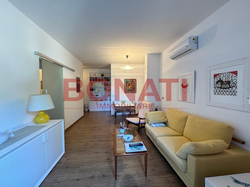 Appartamento in Vendita a Forte dei Marmi, zona Centro, 1'280'000€, 110 m², arredato