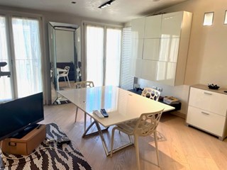 Bilocale in Affitto a Milano, zona REPUBBLICA, 2'000€, 61 m², arredato