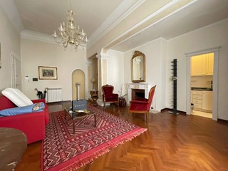 Appartamento in Vendita a Siena, zona Monteliscai, 480'000€, 135 m²