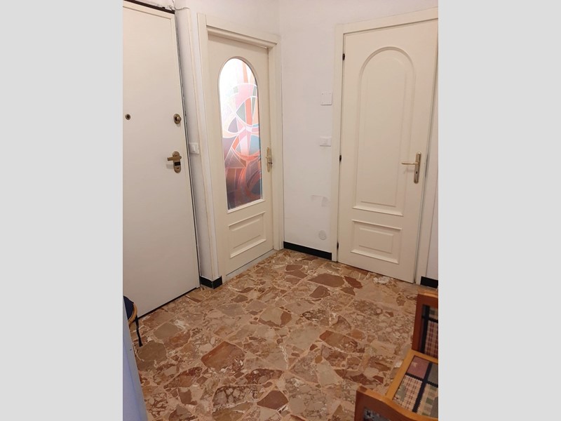 Quadrilocale in Vendita a Imperia, zona Porto Maurizio, 240'000€, 70 m², arredato