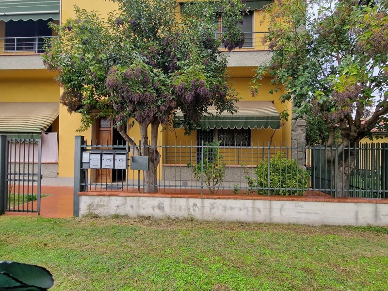 Appartamento in Vendita a Firenze, zona Isolotto, 360'000€, 120 m²