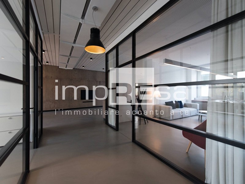 Negozio in Affitto a San Biagio di Callalta, zona Centro, 900€, 206 m²