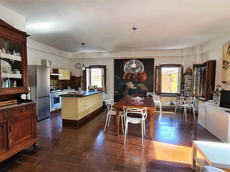 Appartamento in Vendita a Santa Croce sull'Arno, 132'000€, 171 m²