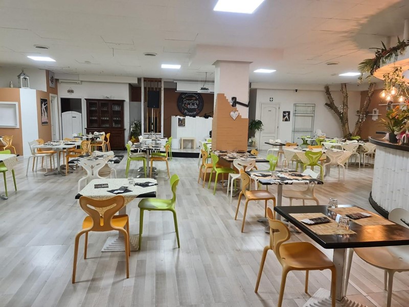 Attività commerciale in Vendita a Vicopisano, 49'000€, 160 m²