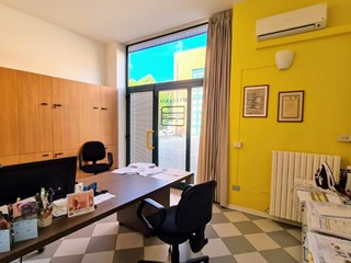 Immobile commerciale in Vendita a Fucecchio, 85'000€, 94 m²