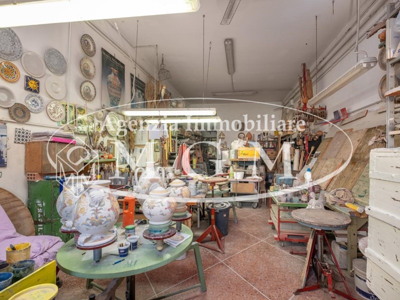 Laboratorio in Vendita a Bientina, 120'000€, 140 m²